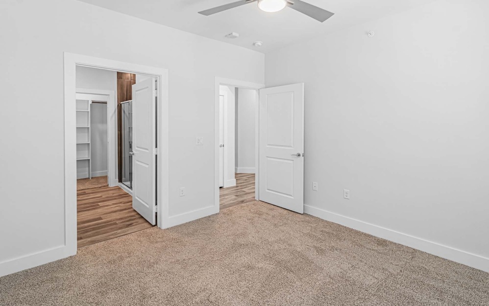 B2 - 2 bedroom floorplan layout with 2 bathrooms and 1139 square feet (View 6
)
